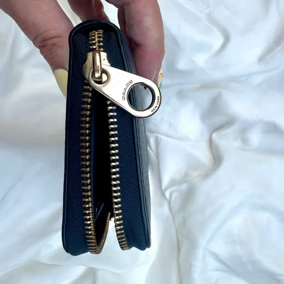 Coach Navy Leather Zip Wallet - Picture 5 of 6